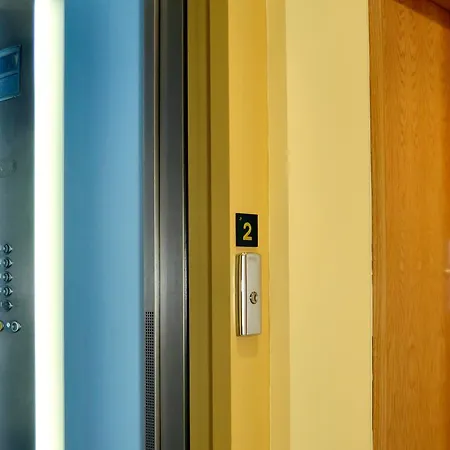 Bajo La Muralla Zamora